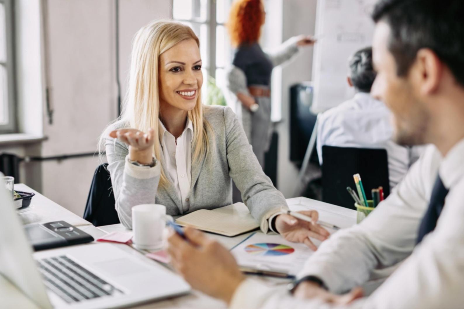 Sesiune de formare online cu analiza strategiilor SEO moderne